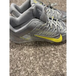 New Rare Nike Alpha Pro 3/4 TD Oregon Ducks P.E. Silver Yellow Cleats Mens SZ 16